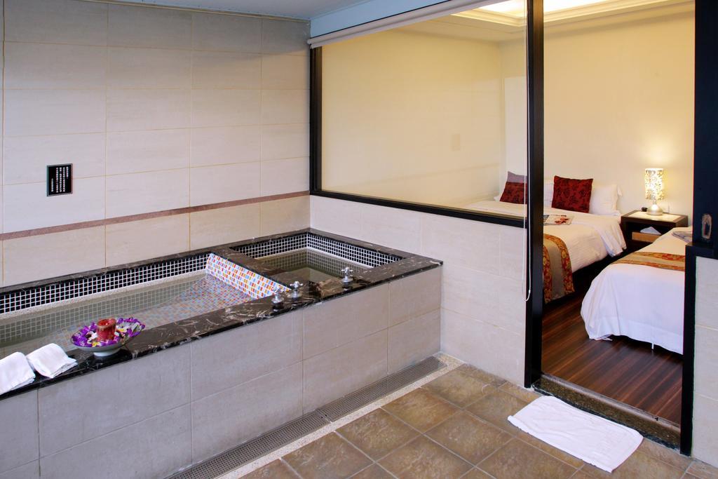 Beauty Garden Hotel Wulai Bagian luar foto