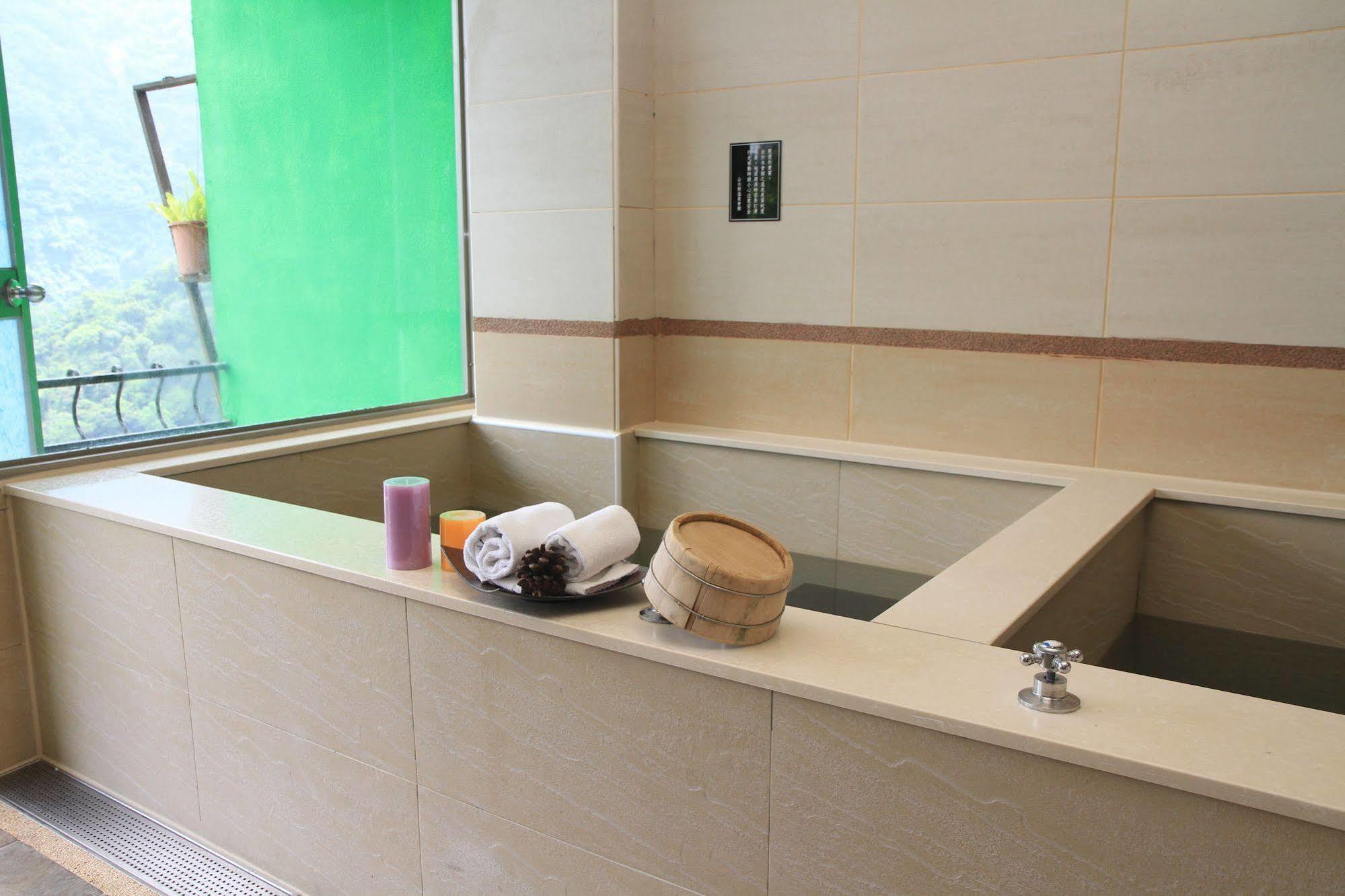 Beauty Garden Hotel Wulai Bagian luar foto